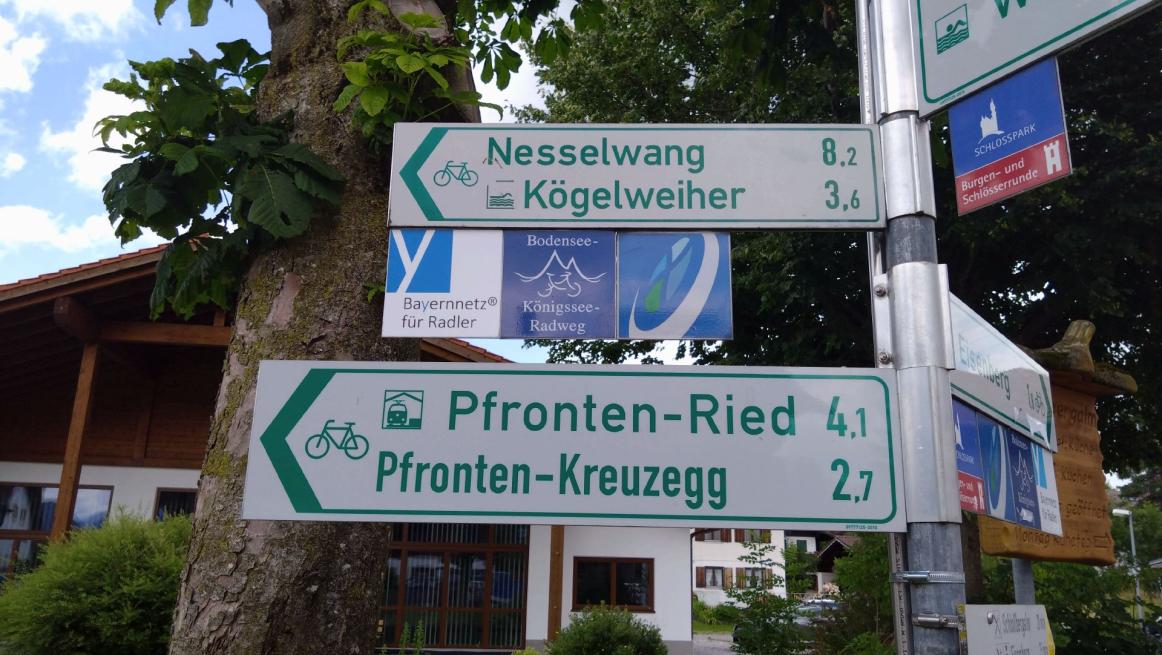 gut gekennzeichnete Radwege
