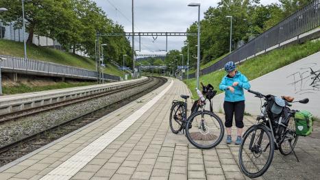 Herblingen Bahnhof, warten auf den Zug